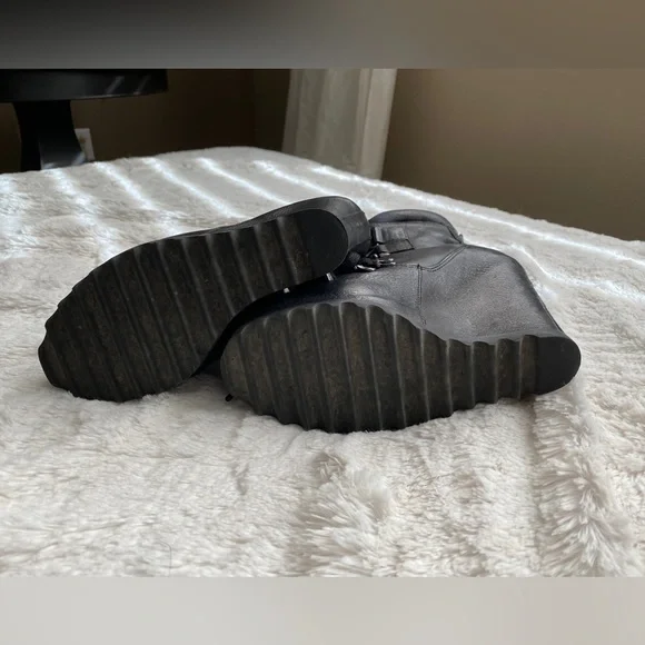 Black Luxury Rebel Wedge Booties - Picture 9 of 15